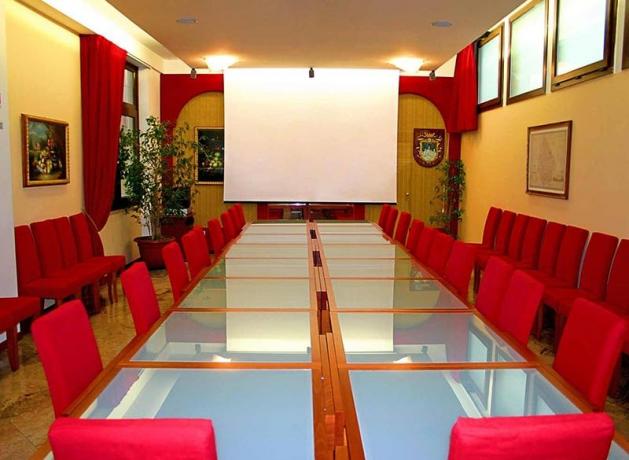 Albergo centro Arezzo sala multi funzione 50 posti