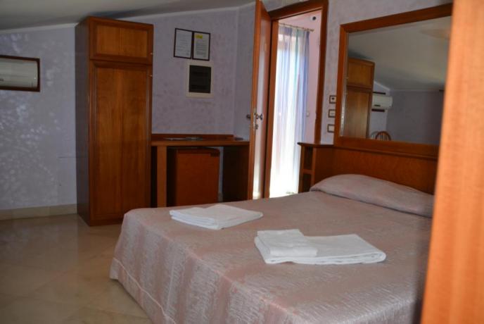 camera hotel vicino roma
