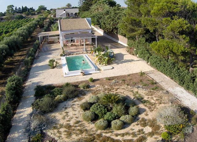 Villa con Piscina a Marinella di Selinunte 