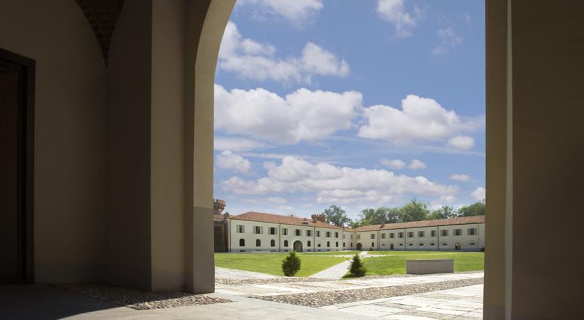 Hotel a Bra con Parcheggio e Parco esterno 