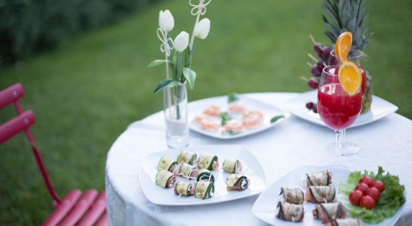 Cena romantica in giardino 