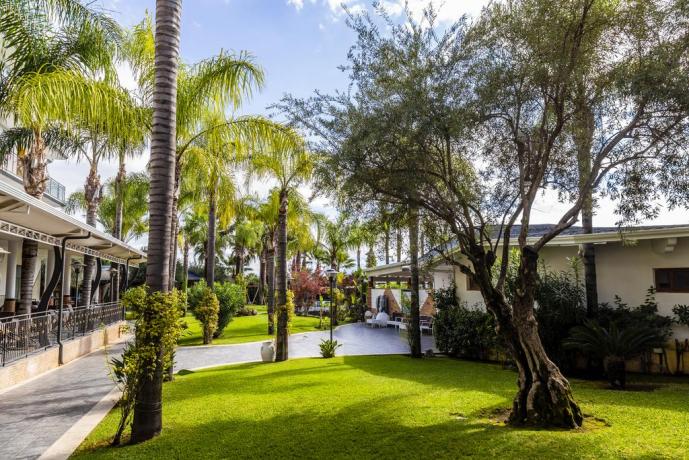 Hotel 4stelle con giardino 15minuti dalla spiaggia Battipaglia 