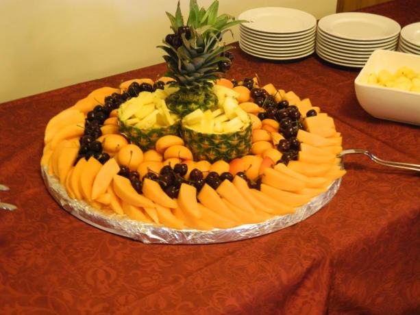 Buffet di frutta fresca albergo lungomare Pesaro