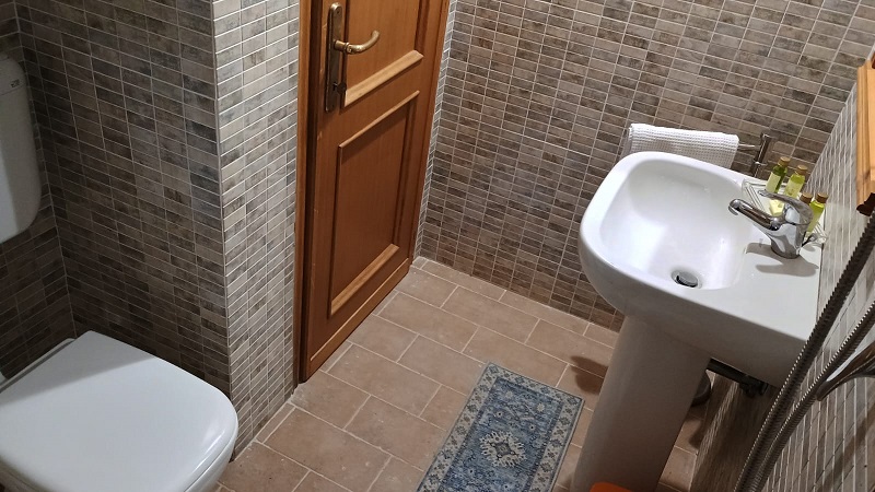 Secondo bagno in Dependance vicino Spoleto