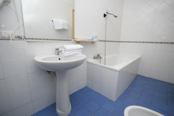 Bagno privato con kit di cortesia, asciugacapelli 