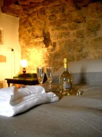 Accoglienza con prosecco, vacanza in umbria