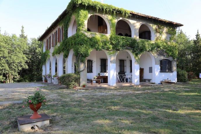 Villa vacanza con 4 camere 5 bagni Firenze 