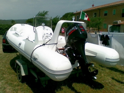 gommoPrence 5.20 metri con SUZUKI 40hp