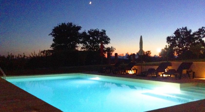 Piscina a disposizione degli ospiti