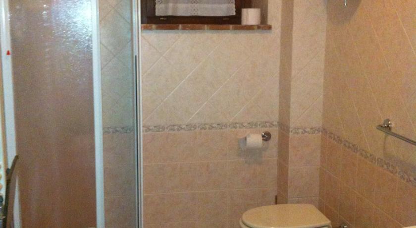 Bagno con box doccia 