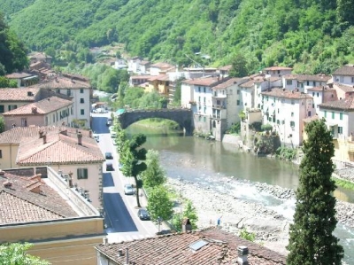 Last minute-prices near the baths of Lucca 