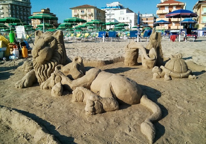 Bellaria; Albergo a soli 30 metri dalla spiaggia 