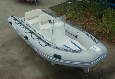 RIB470 CON SEDUTE, GAVONI E CONSOLLE