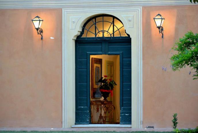 Entrata villa lusso con suite e camere Perugia-Piscille