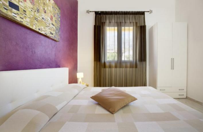Camera matrimoniale con armadio aria-condizionata vicino mare Trapani