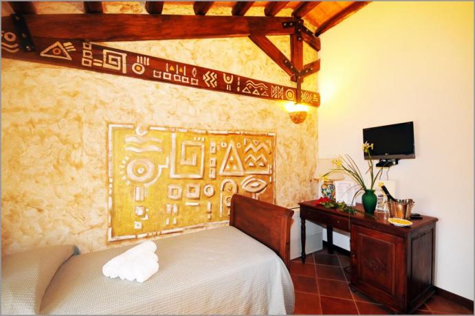 Hotel Sicilia, Tripla 402 "STANZA DELL'INCORONAZIONE"