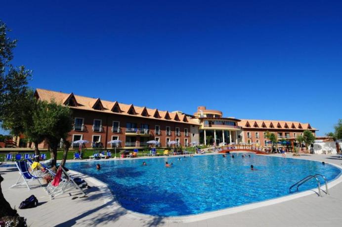 Villaggio 4 stelle per coppie, famiglie, anziani
