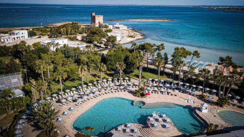 Villaggio 4 stelle fronte mare nel Salento