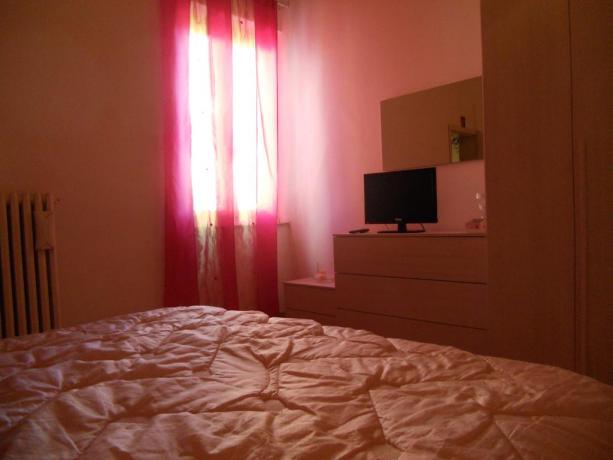 Camera Rosa con TV B&B ad Arezzo