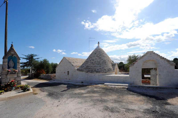 Esterni "Trullo e Casa Campi Nunnacola"
