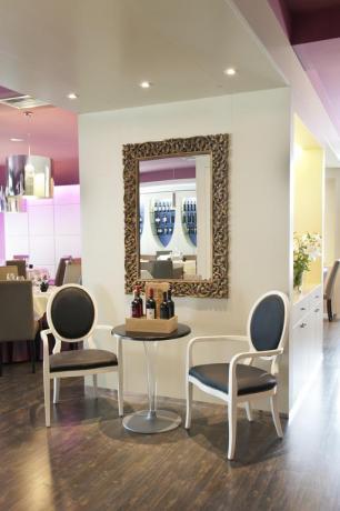 Hall Albergo
