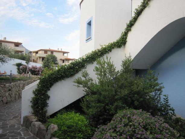 Resort con entrata appartamenti indipendenti ad Orosei