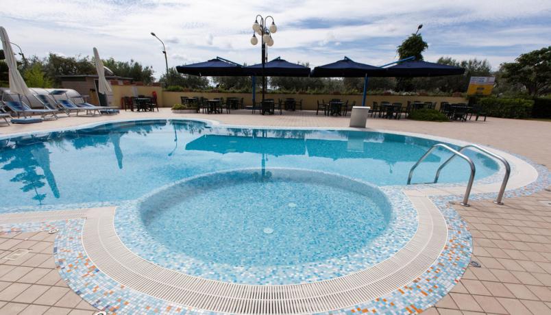 Hotel3stelle con piscina Marina degli Abruzzi