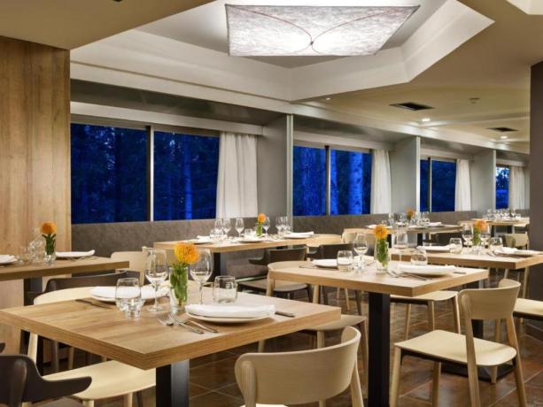 Ristorante interno dell'hotel con cucina tipica