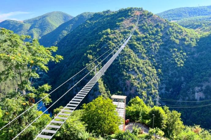 In Umbria esperienze indimenticabili: Ponte Tibetano