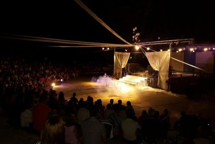 anfiteatro spettacoli serali Villaggio-turistico Nova-Siri 