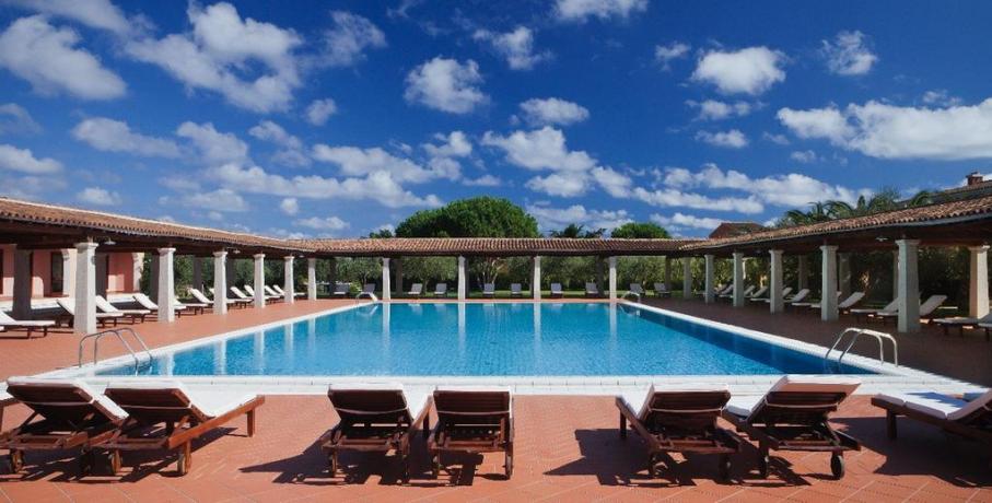 Resort a Orosei con Piscina ideale per relax