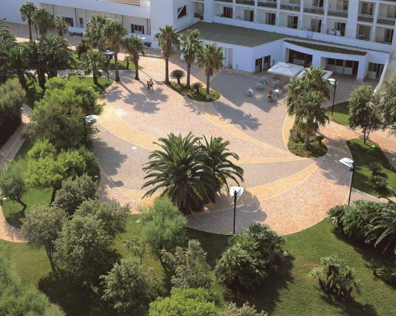 TORRESERENA villaggio con spiaggia privata e piscina 