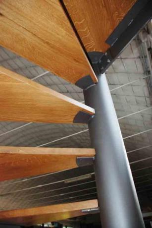 scala chiocciola gradini in legno