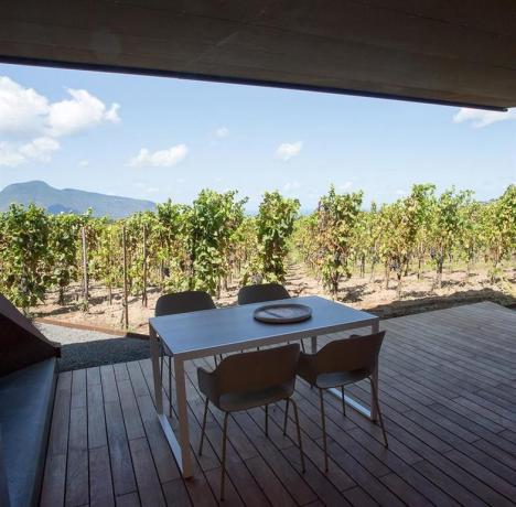 Appartamento vacanza moderno con patio esterno Lipari