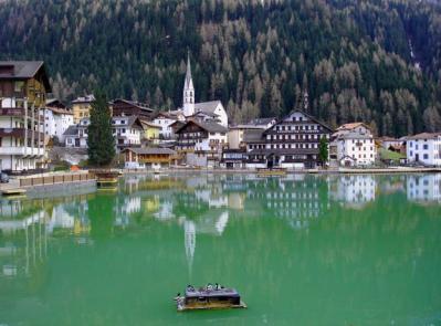 Hotels and BB near the Álleghe lake