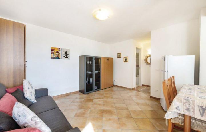 Appartamento-vacanza Laureana-Cilento con soggiorno sala pranzo