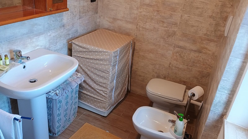 Bagno privato in Dependance con doccia 