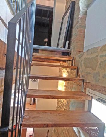s82 scala in ferro gradini in legno