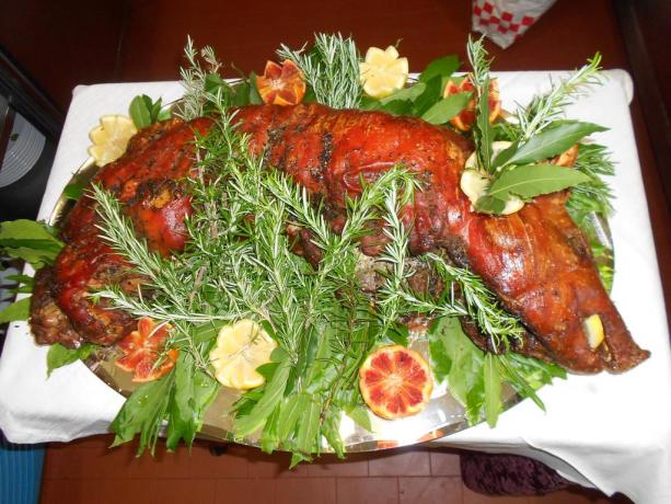 Maiale arrosto hotel vicino Chianciano Terme