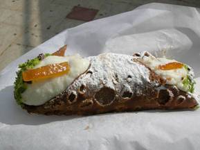 Tipico cannolo siciliano 