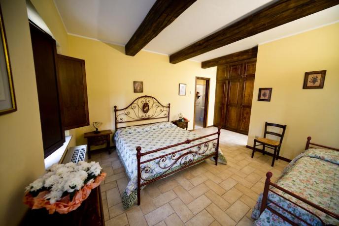 Camere e Appartamenti in agriturismo con piscina Umbria 