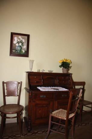 Appartamento con arredo antico