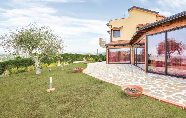 Villa-vacanze Laureana Cilento con grande giardino, piscina Golfo-Agropoli 