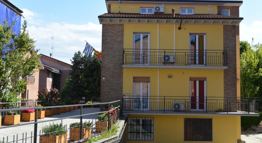 Camere Economiche con Bagno Privato a Pavia 