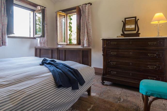 Appartamenti agriturismo a Jesi con arredi d'epoca
