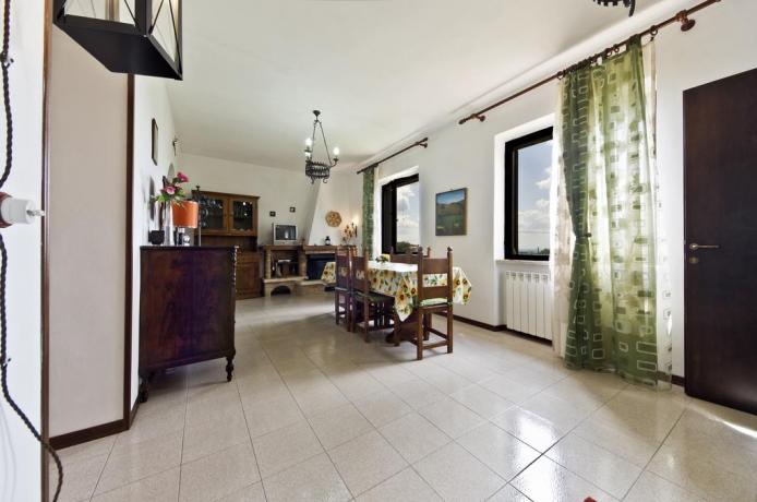 Casale a Grosseto + tavolo per 8-10 persone
