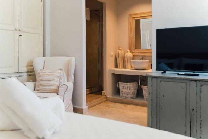 Romantiche camere per soggiorni di coppia a Ischia