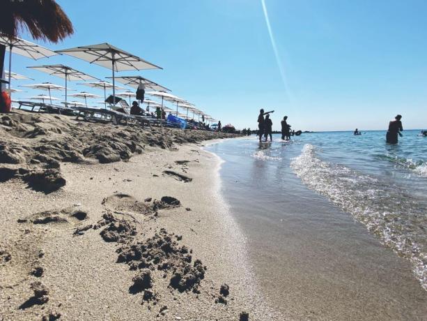 Spiaggia 300 mt dal resort Porto-cesareo