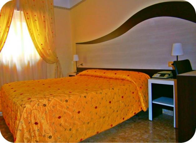 Appartamento con camera matrimoniale in Hotel a Bari