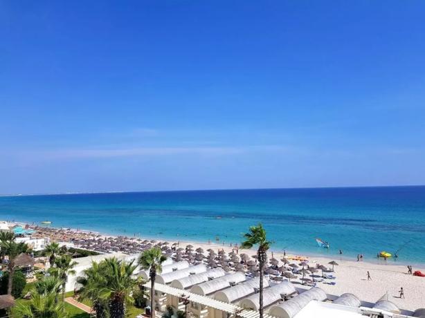 Spiaggia privata attrezzata del Villaggio in Tunisia 
